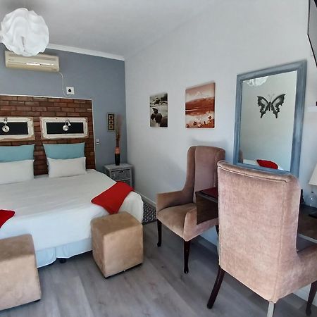 Ons Stee Bed And Breakfast Уелингтън Екстериор снимка