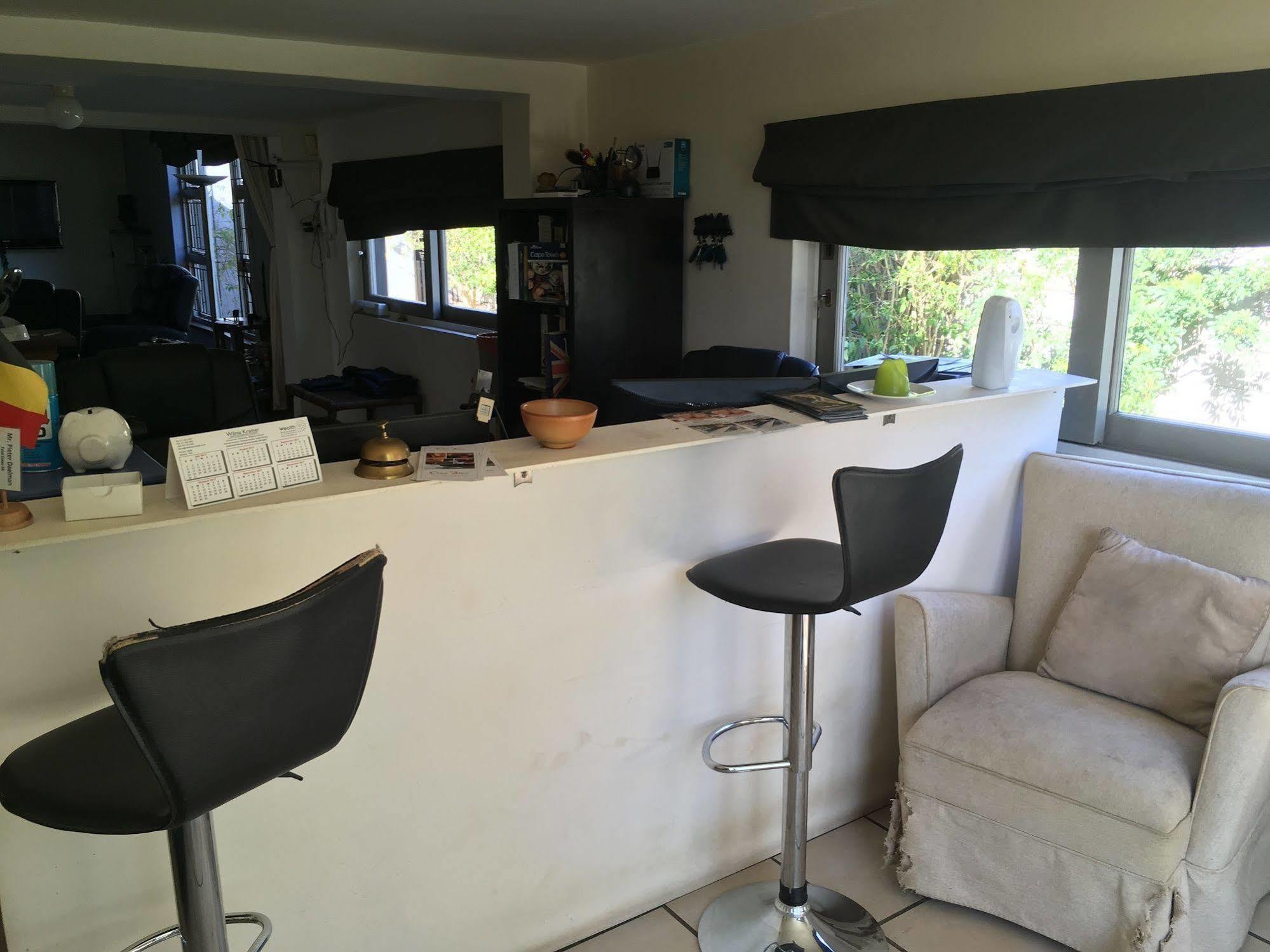 Ons Stee Bed And Breakfast Уелингтън Екстериор снимка