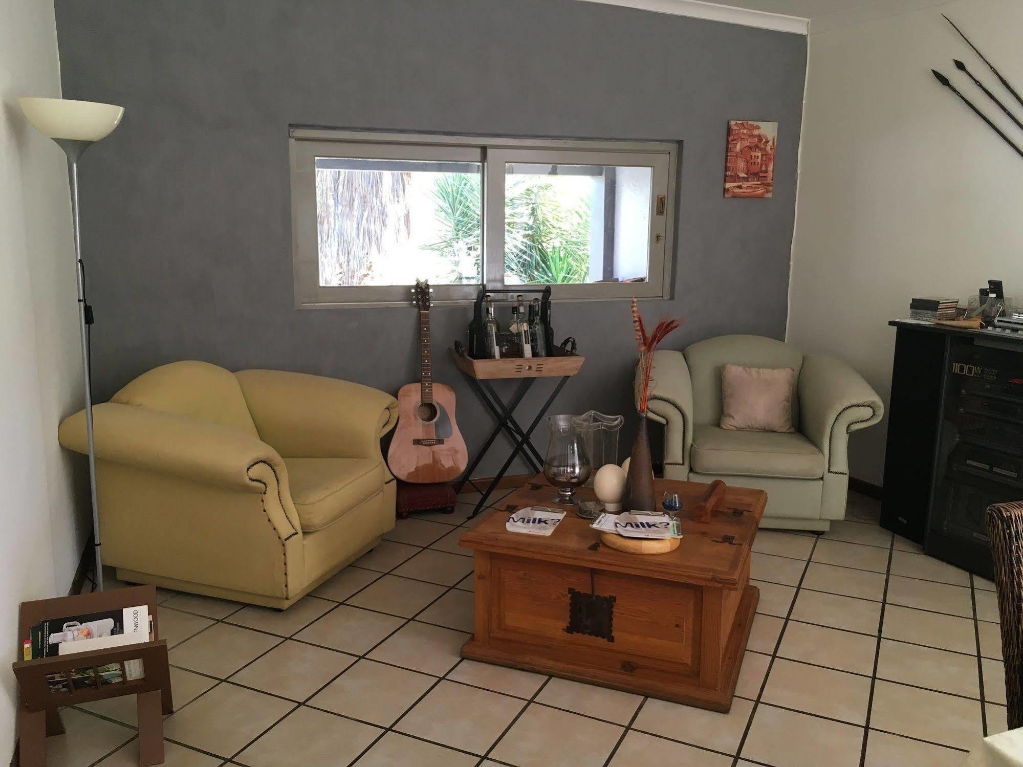 Ons Stee Bed And Breakfast Уелингтън Екстериор снимка
